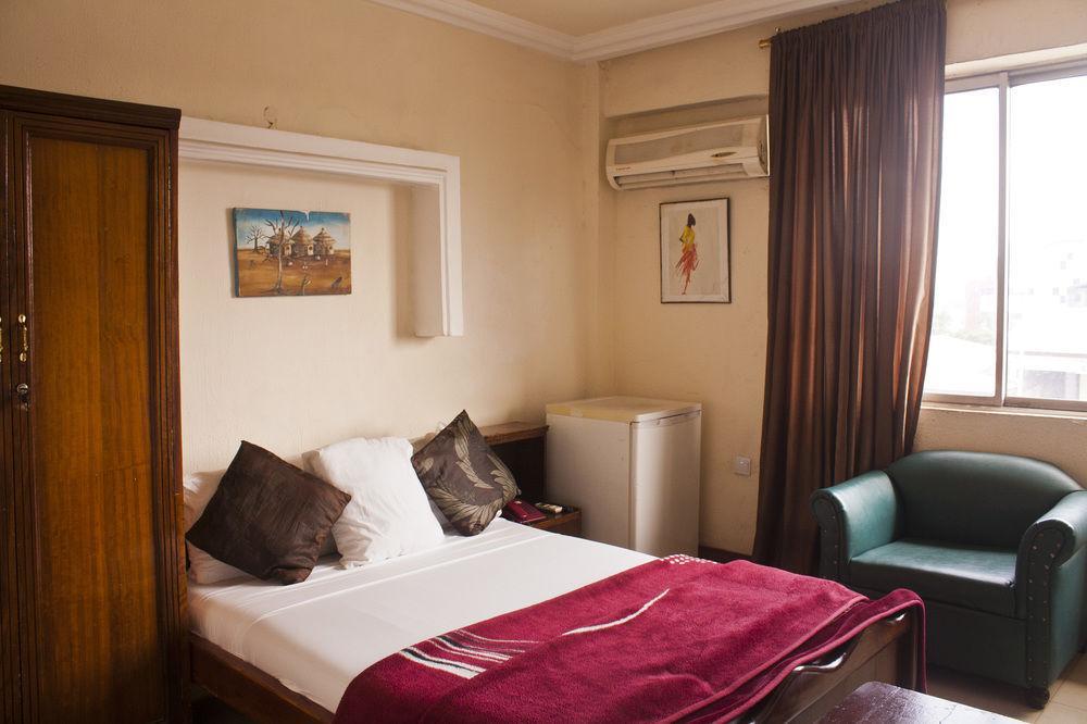 Niagara Hotel Accra Esterno foto
