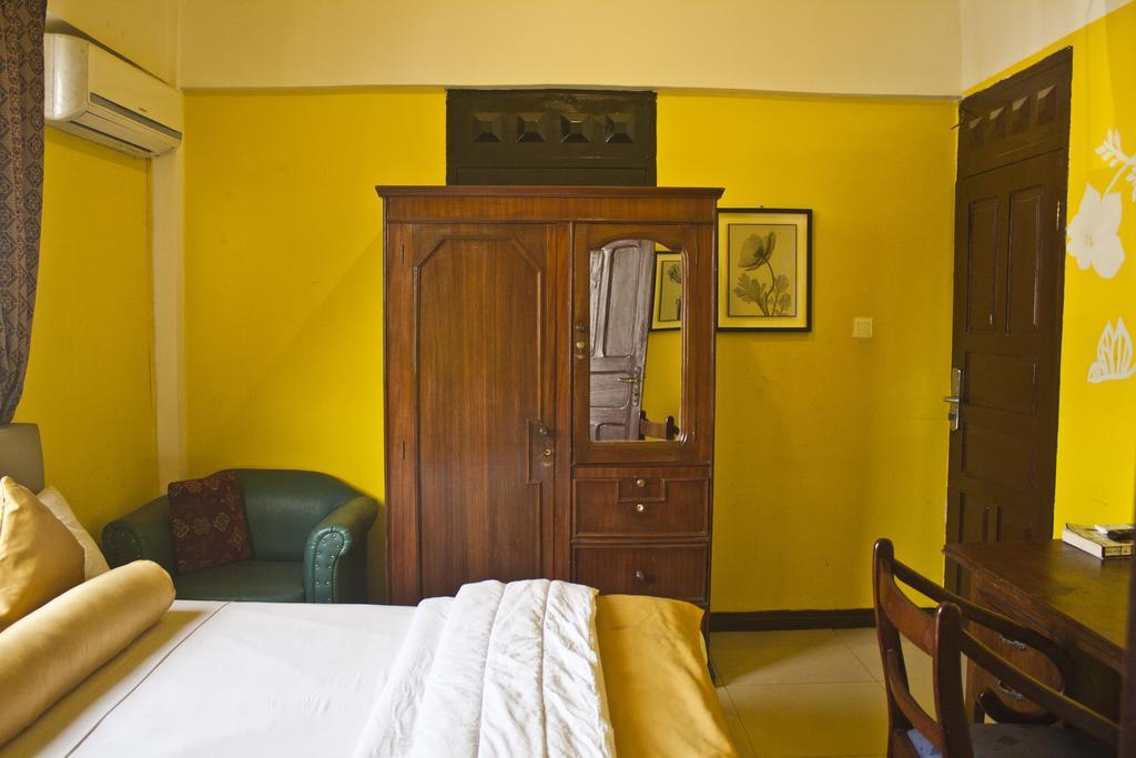 Niagara Hotel Accra Esterno foto