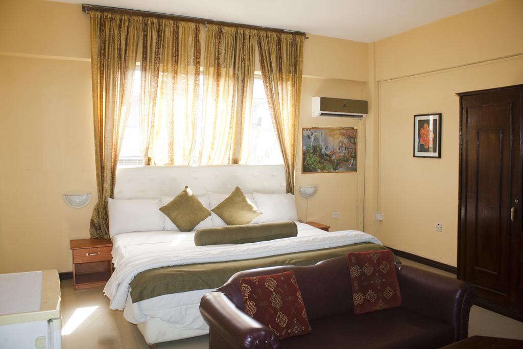 Niagara Hotel Accra Esterno foto
