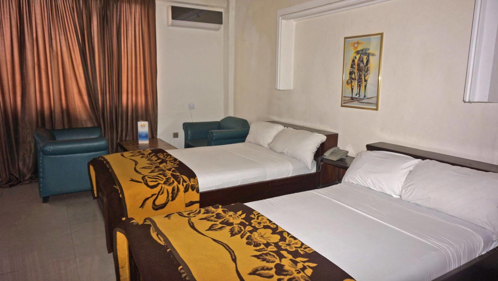 Niagara Hotel Accra Esterno foto