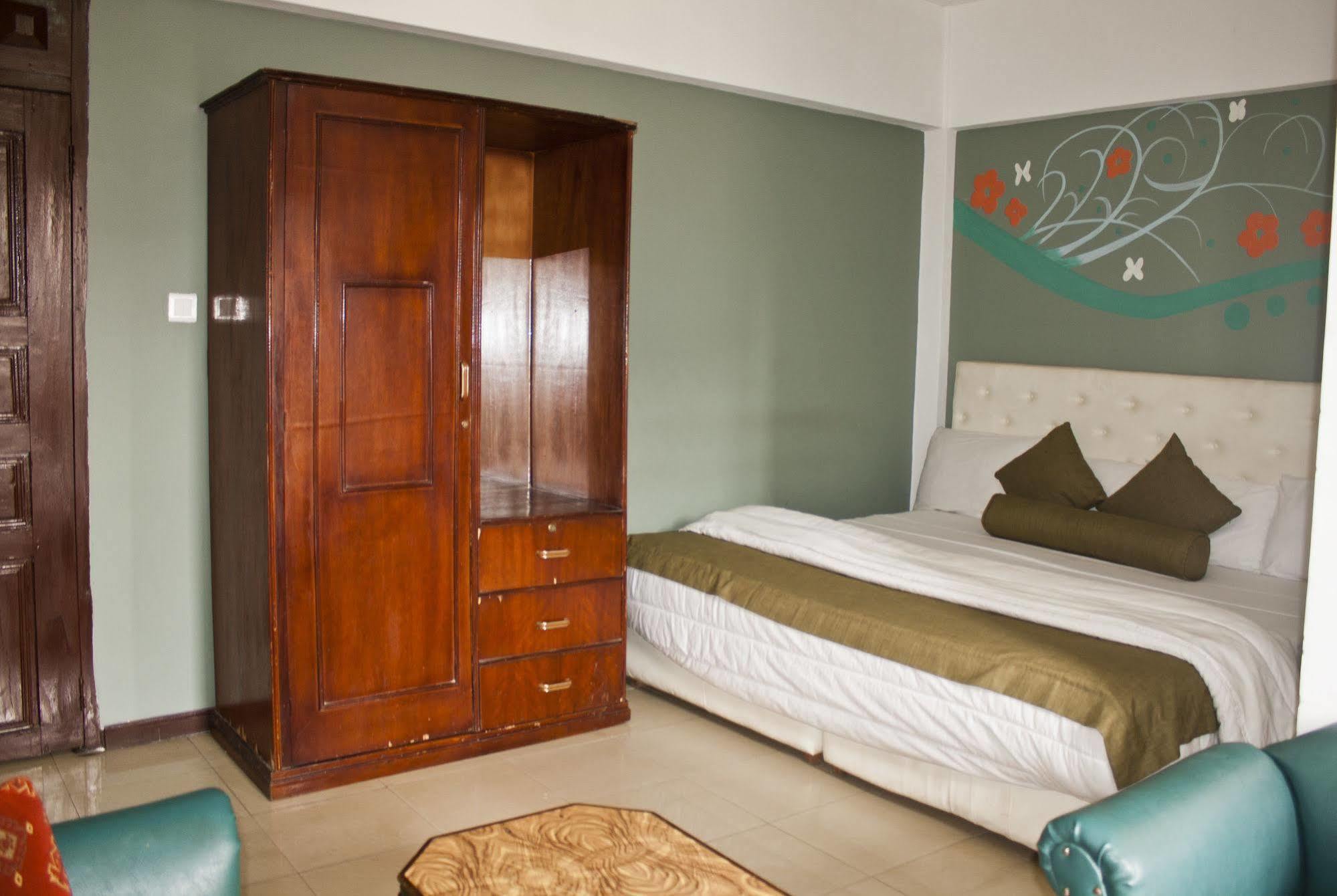Niagara Hotel Accra Esterno foto