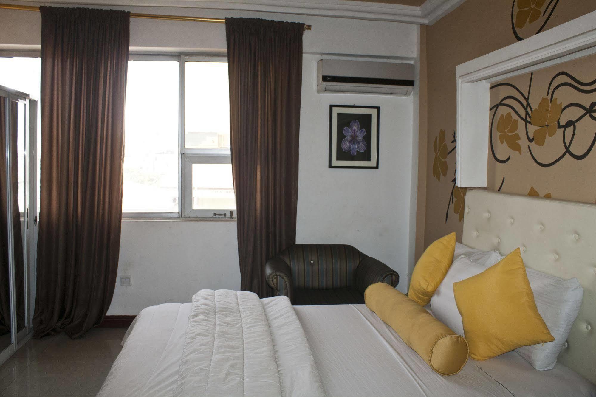 Niagara Hotel Accra Esterno foto